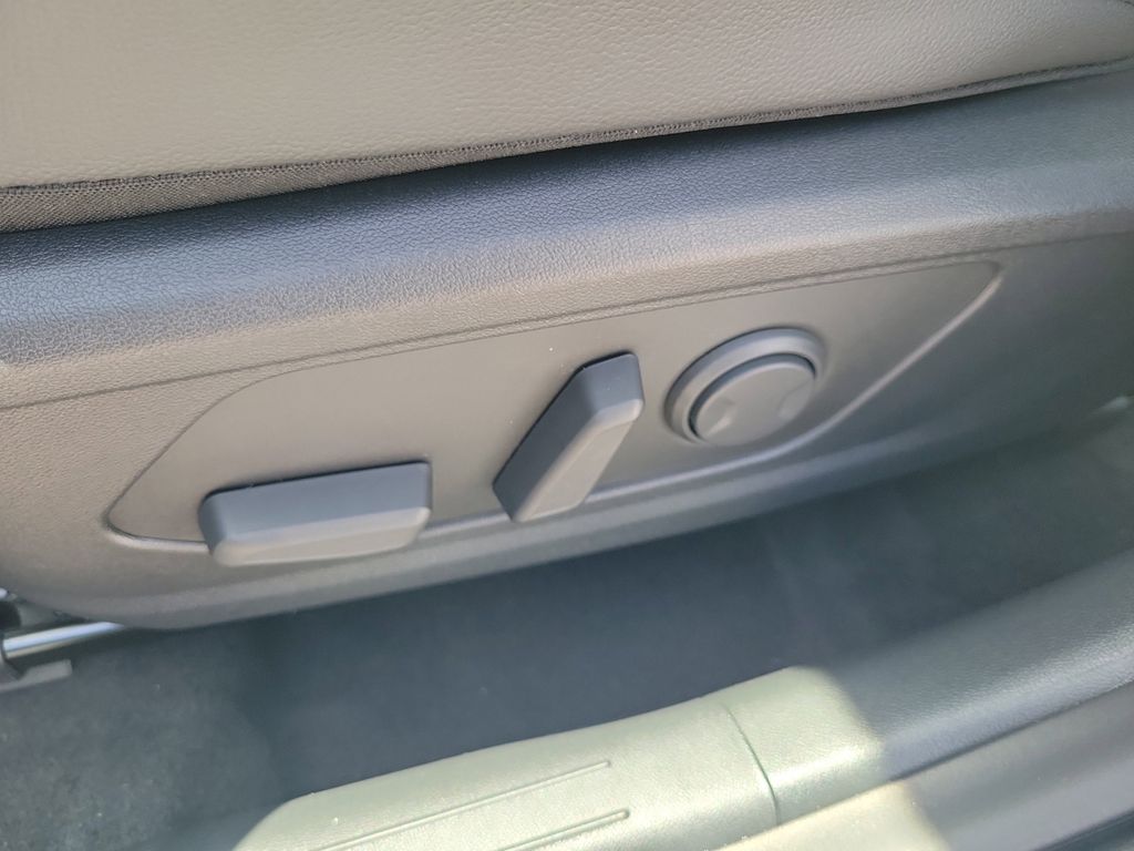 Thumbnail: 2026 Hyundai Elantra - 22