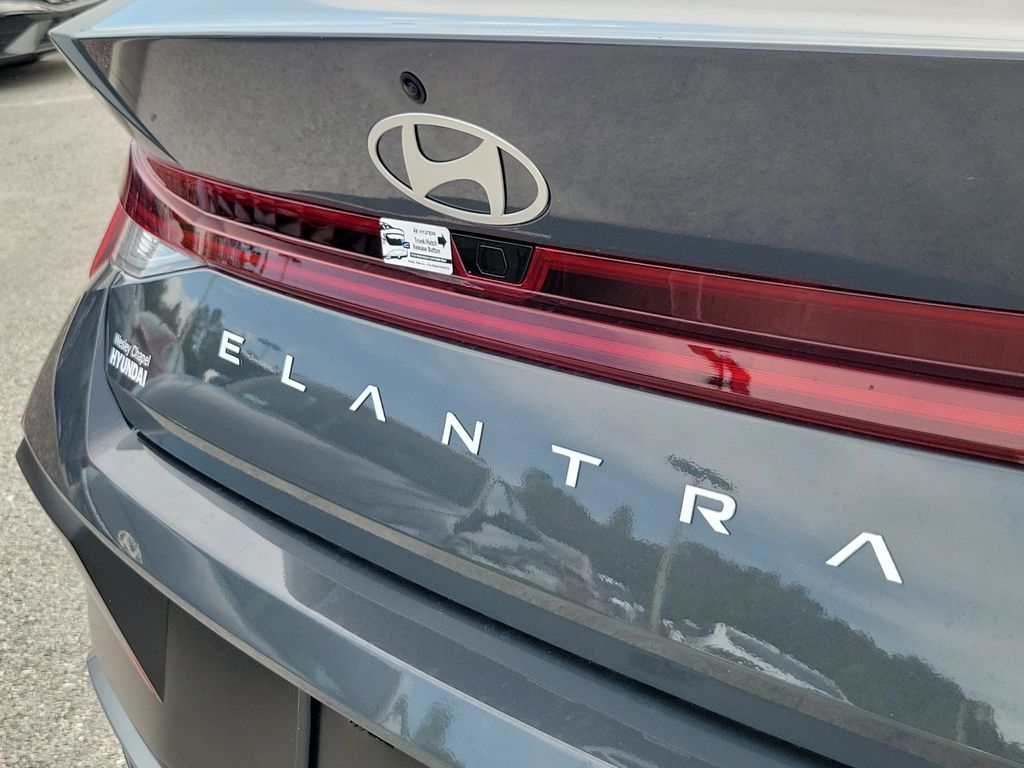 Thumbnail: 2026 Hyundai Elantra - 17