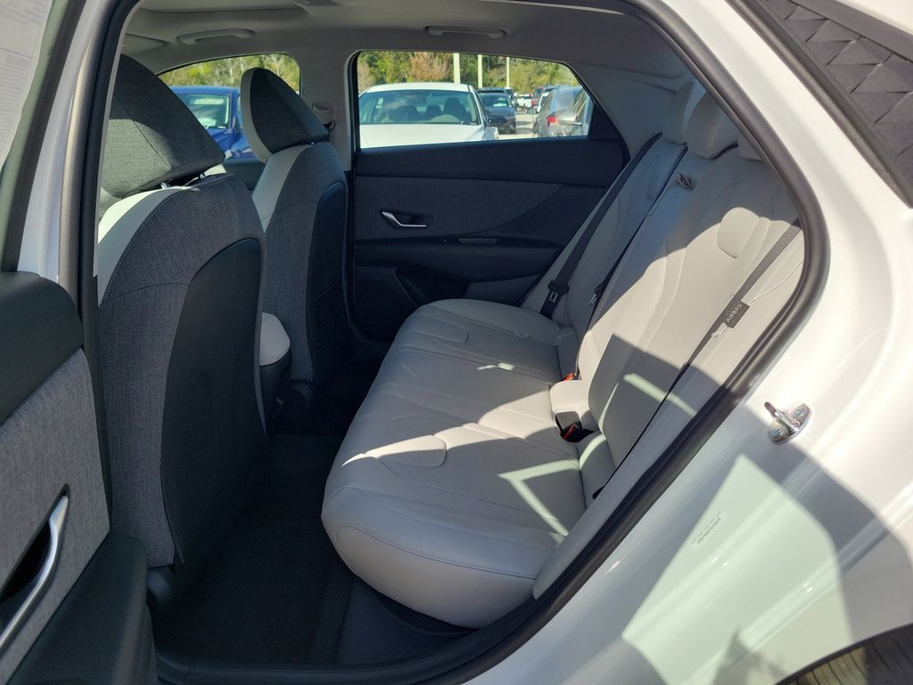 Thumbnail: 2026 Hyundai Elantra - 10