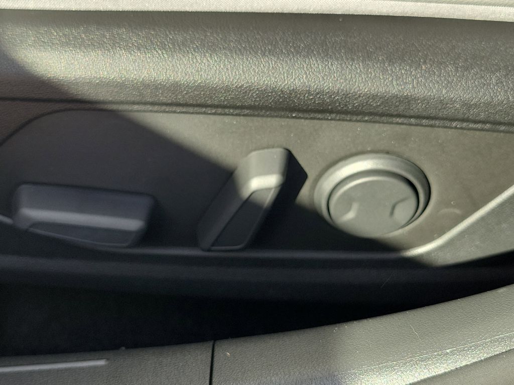 Thumbnail: 2026 Hyundai Elantra - 25