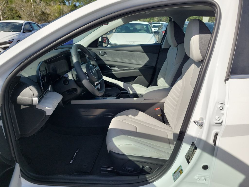 Thumbnail: 2026 Hyundai Elantra - 9