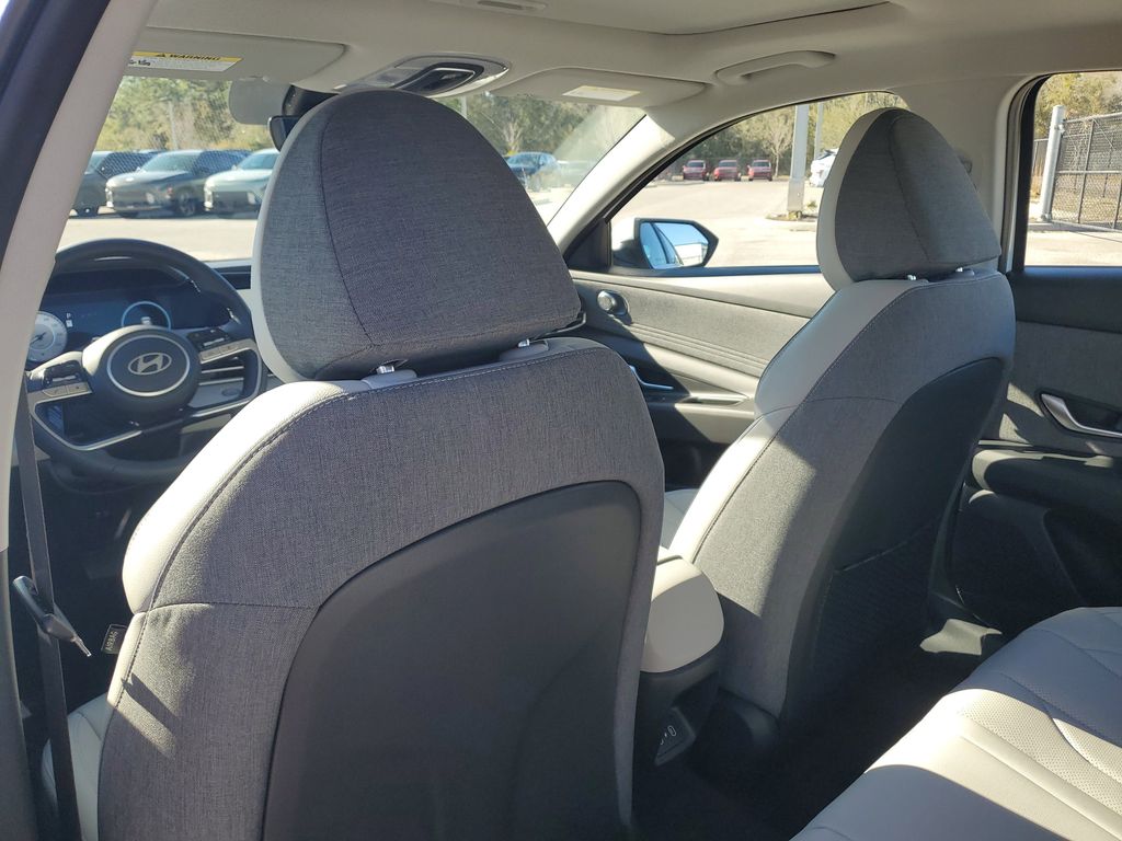 Thumbnail: 2026 Hyundai Elantra - 9