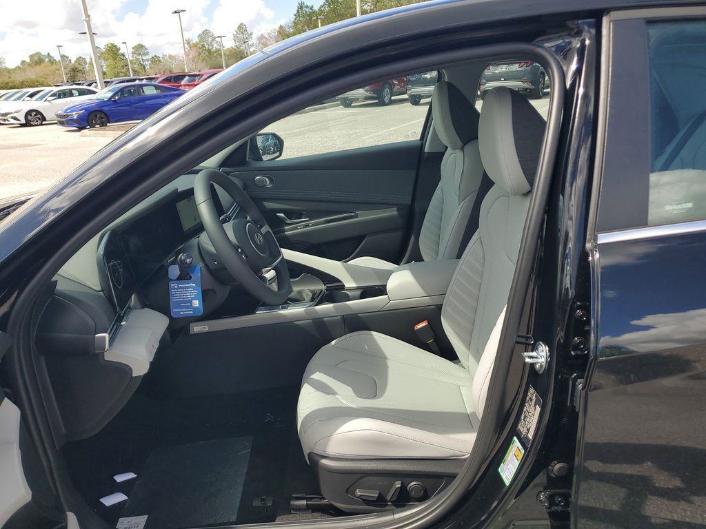Thumbnail: 2026 Hyundai Elantra - 10