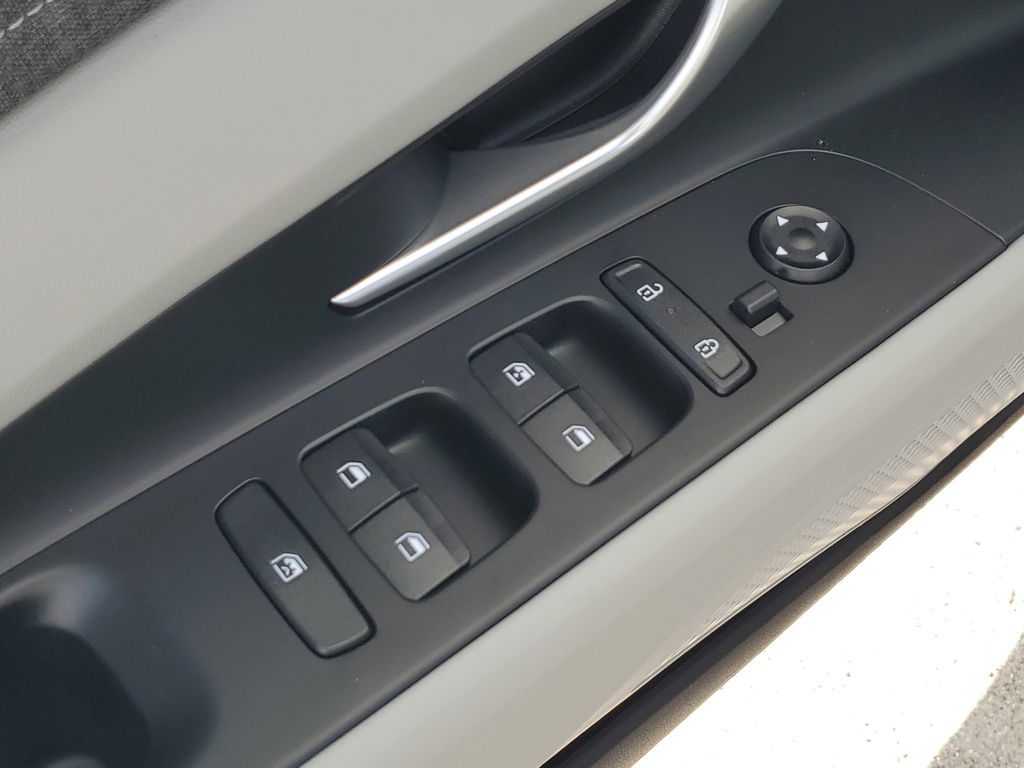 Thumbnail: 2026 Hyundai Elantra - 23