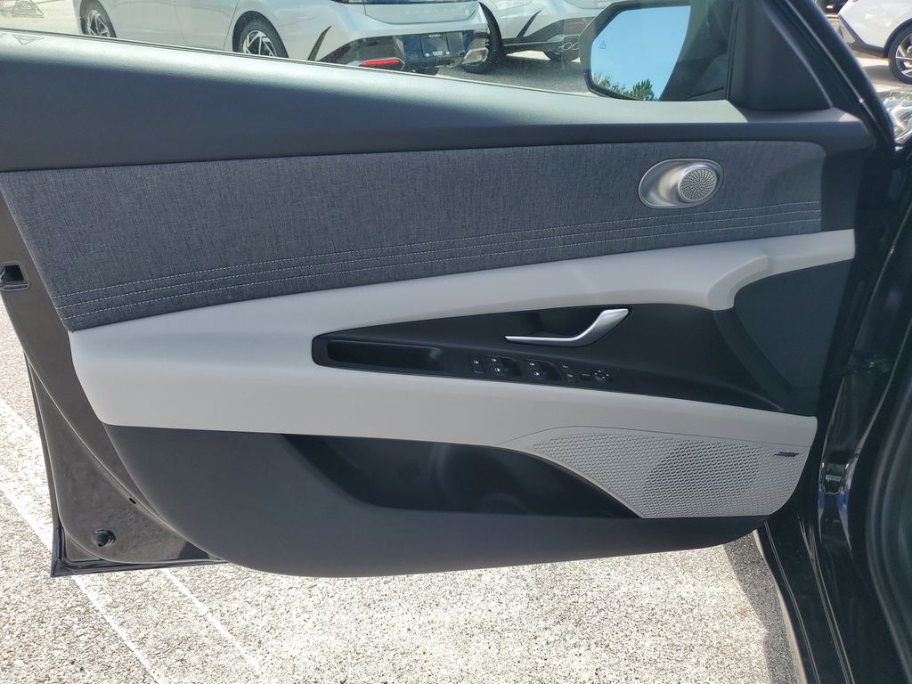 Thumbnail: 2026 Hyundai Elantra - 22