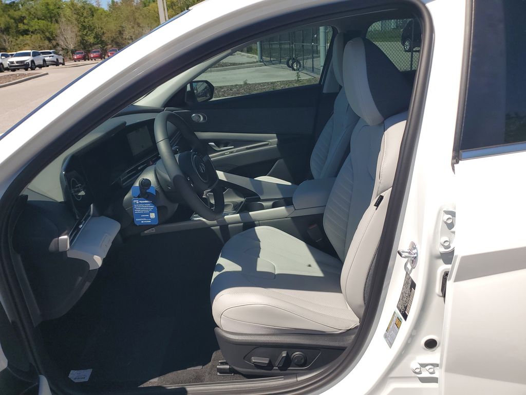 Thumbnail: 2026 Hyundai Elantra - 10