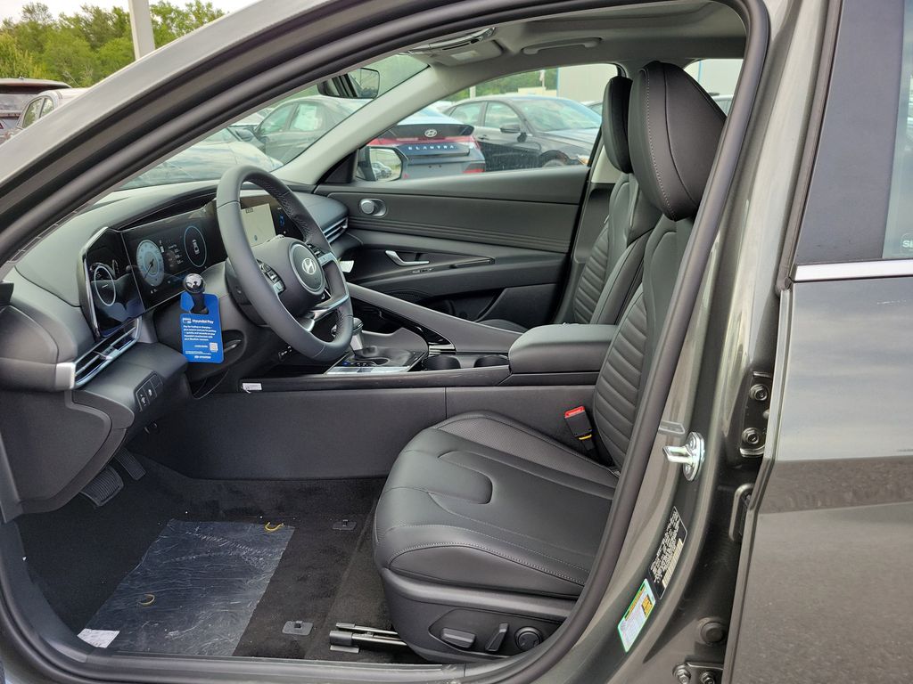 Thumbnail: 2026 Hyundai Elantra - 9