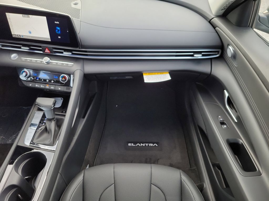 Thumbnail: 2026 Hyundai Elantra - 22