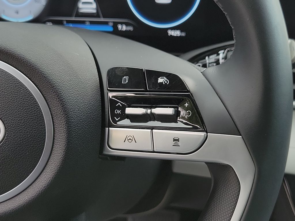 Thumbnail: 2025 Hyundai Elantra - 29