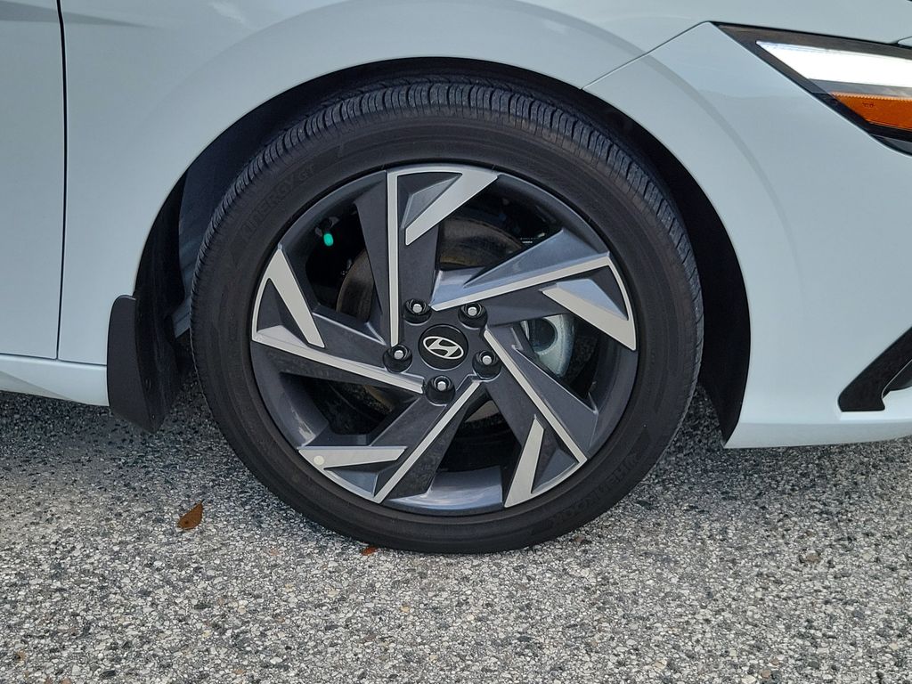 Thumbnail: 2025 Hyundai Elantra - 5