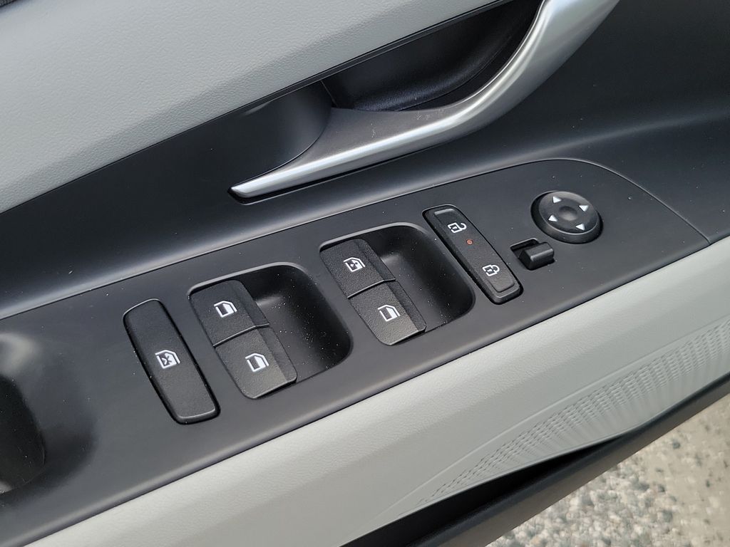 Thumbnail: 2025 Hyundai Elantra - 24