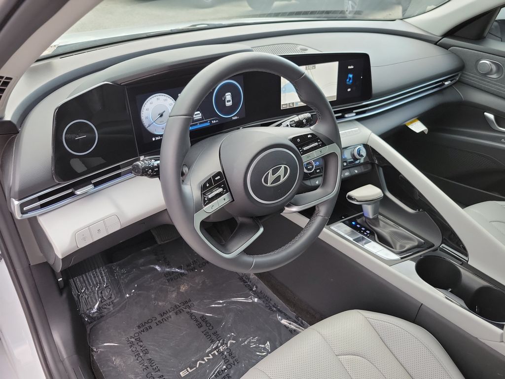Thumbnail: 2025 Hyundai Elantra - 10
