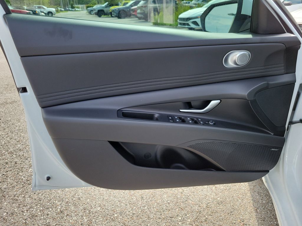 Thumbnail: 2026 Hyundai Elantra - 22