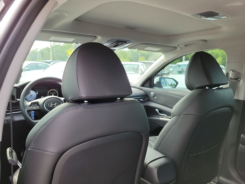 Thumbnail: 2026 Hyundai Elantra - 9