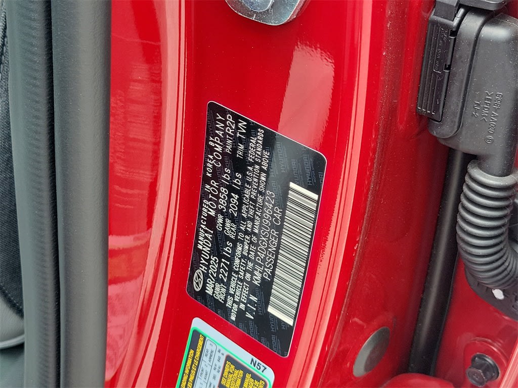 Thumbnail: 2025 Hyundai Elantra - 16