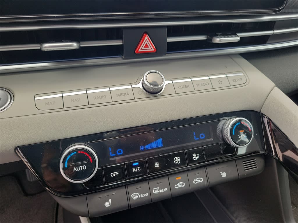 Thumbnail: 2025 Hyundai Elantra - 30