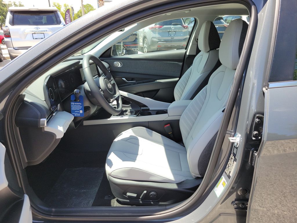 Thumbnail: 2026 Hyundai Elantra - 9