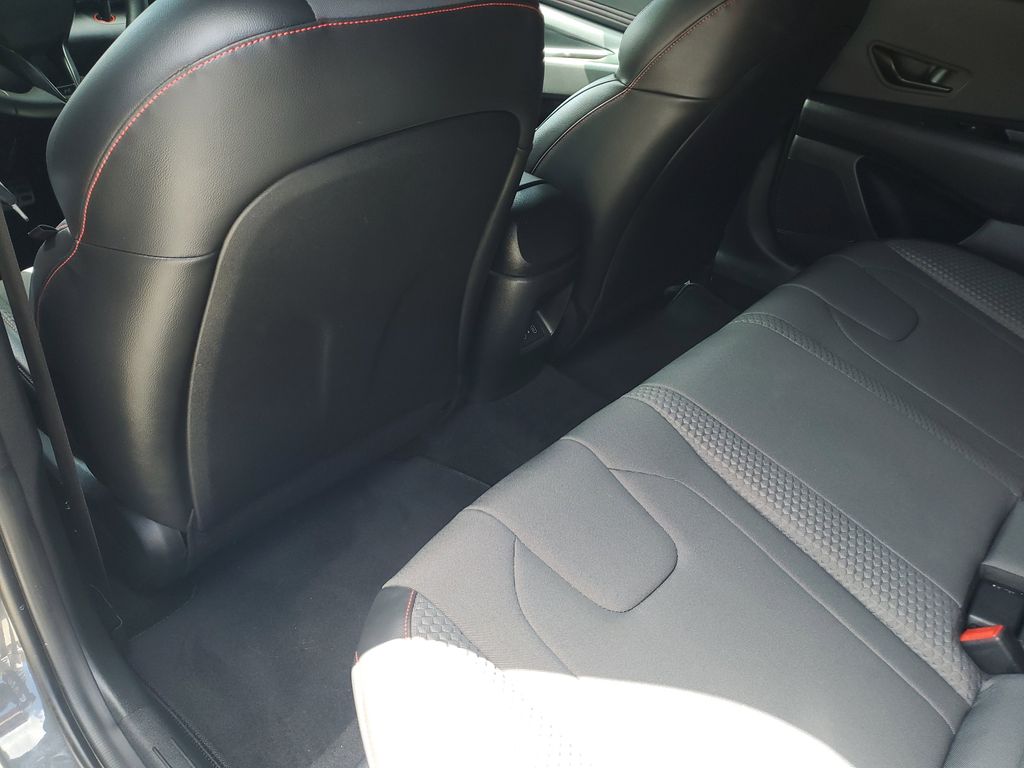 Thumbnail: 2025 Hyundai Elantra - 17