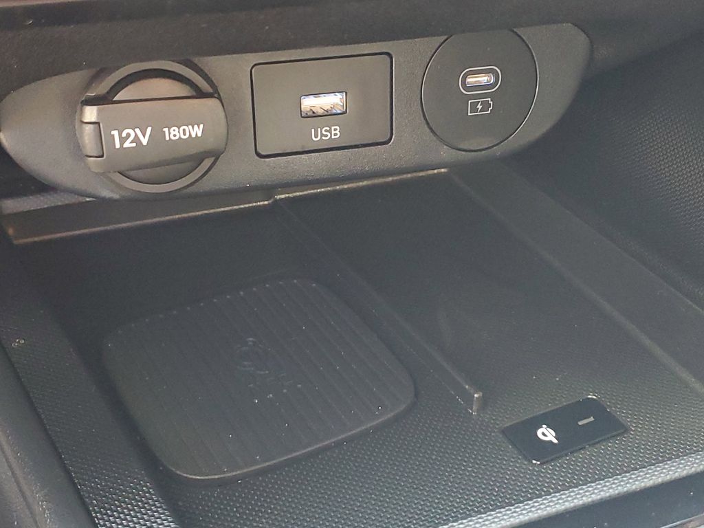 Thumbnail: 2025 Hyundai Elantra - 28