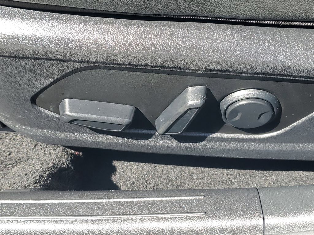 Thumbnail: 2025 Hyundai Elantra - 22