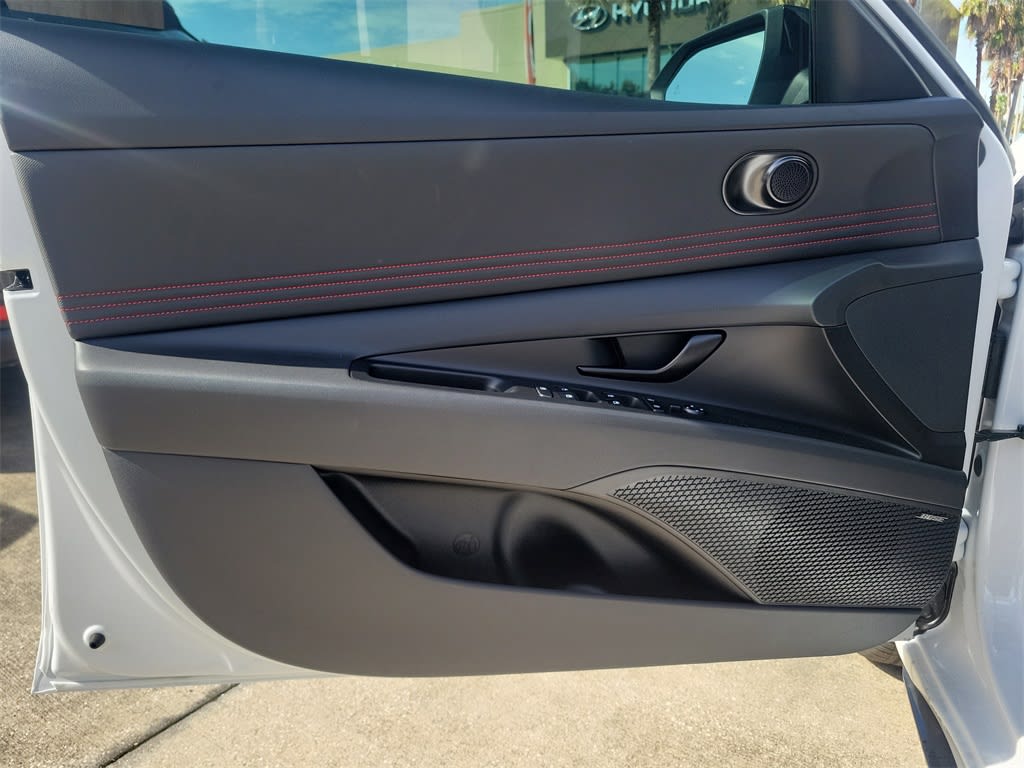 Thumbnail: 2025 Hyundai Elantra - 21