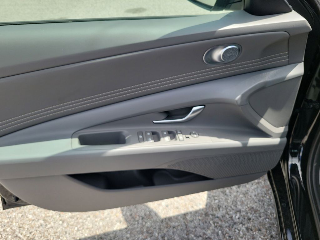 Thumbnail: 2026 Hyundai Elantra - 21