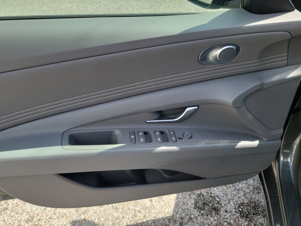 Thumbnail: 2026 Hyundai Elantra - 22
