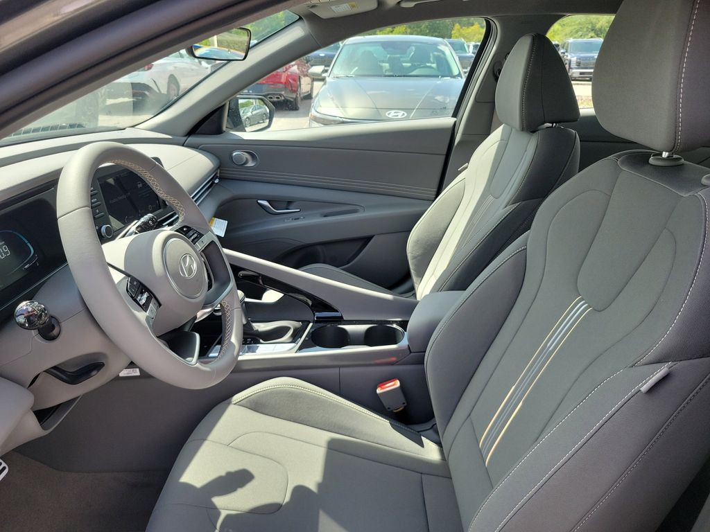 Thumbnail: 2026 Hyundai Elantra - 9