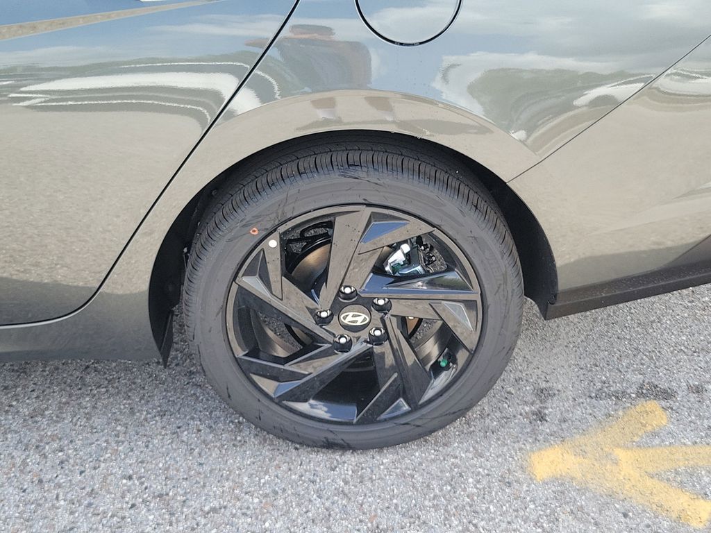 Thumbnail: 2026 Hyundai Elantra - 5