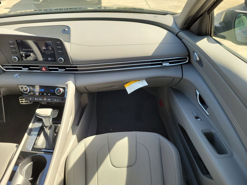 Thumbnail: 2026 Hyundai Elantra - 21