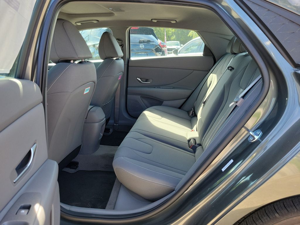 Thumbnail: 2026 Hyundai Elantra - 10