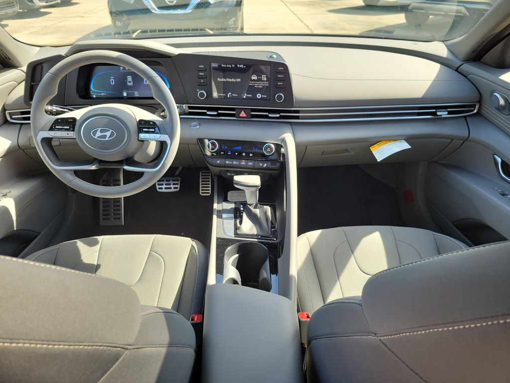 Thumbnail: 2026 Hyundai Elantra - 2