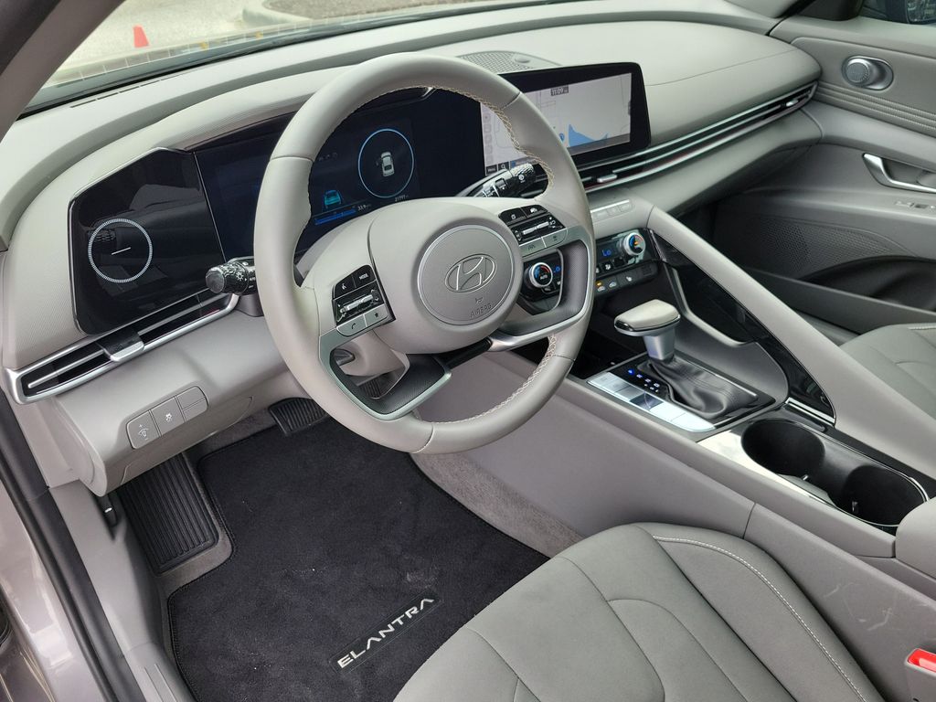 Thumbnail: 2024 Hyundai Elantra - 9