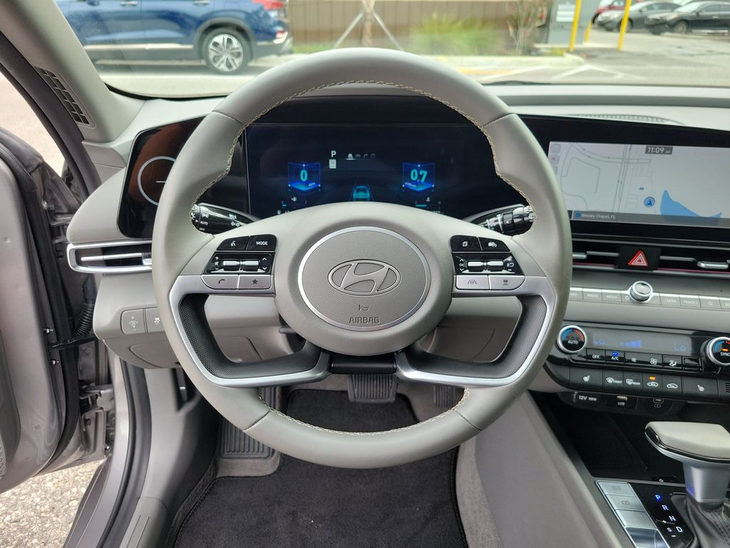 Thumbnail: 2024 Hyundai Elantra - 10