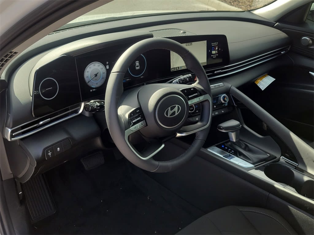 Thumbnail: 2025 Hyundai Elantra - 12