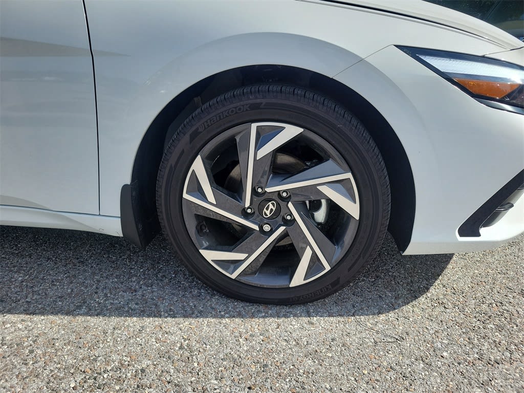 Thumbnail: 2025 Hyundai Elantra - 7
