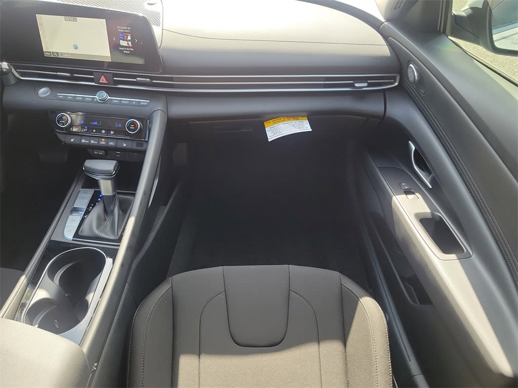 Thumbnail: 2025 Hyundai Elantra - 20