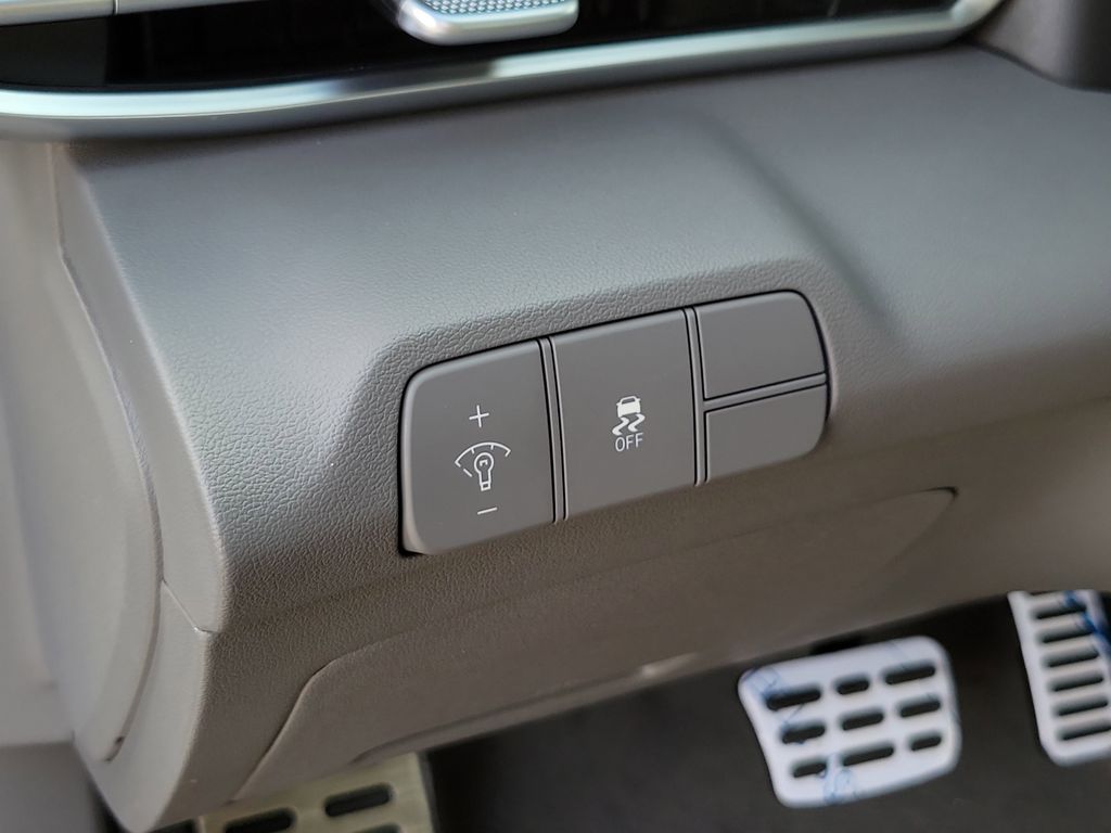 Thumbnail: 2026 Hyundai Elantra - 25