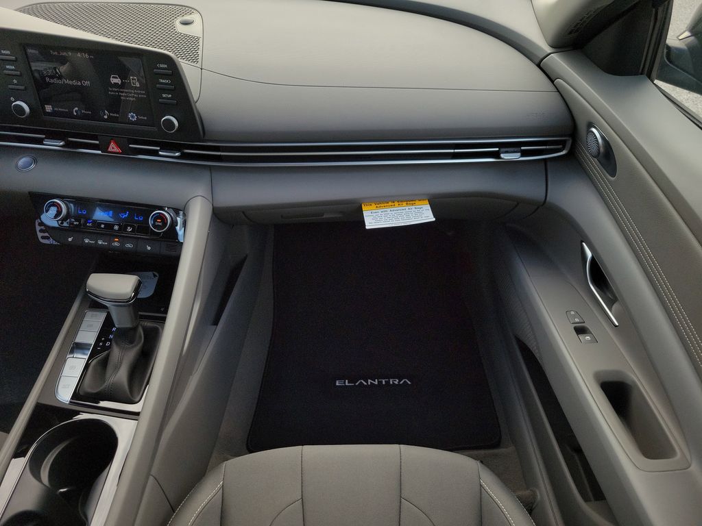 Thumbnail: 2026 Hyundai Elantra - 21