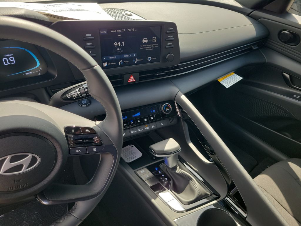 Thumbnail: 2026 Hyundai Elantra - 10
