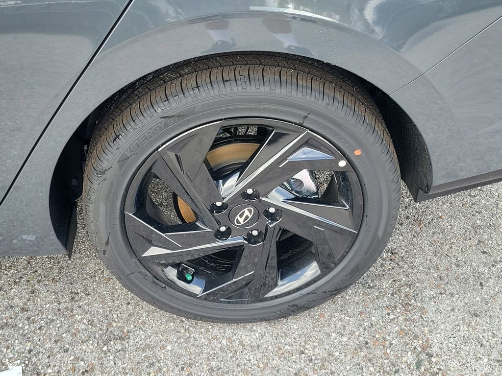 Thumbnail: 2026 Hyundai Elantra - 4
