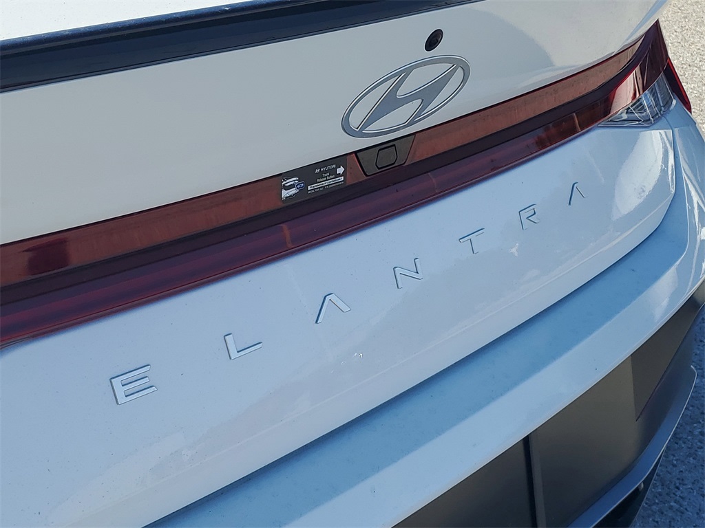 Thumbnail: 2026 Hyundai Elantra - 17