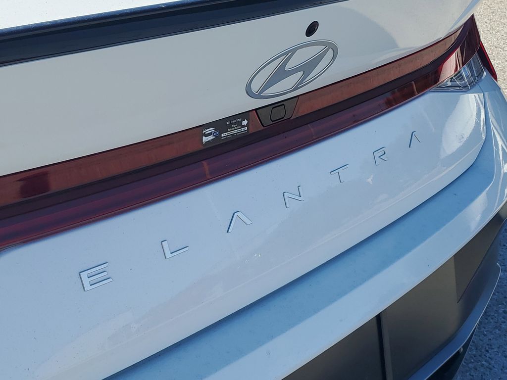 Thumbnail: 2026 Hyundai Elantra - 17