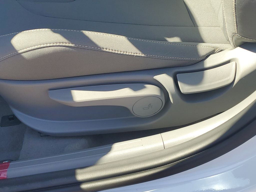 Thumbnail: 2026 Hyundai Elantra - 24