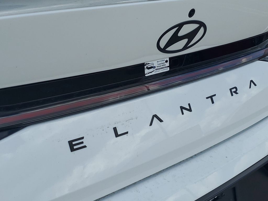 Thumbnail: 2026 Hyundai Elantra - 18