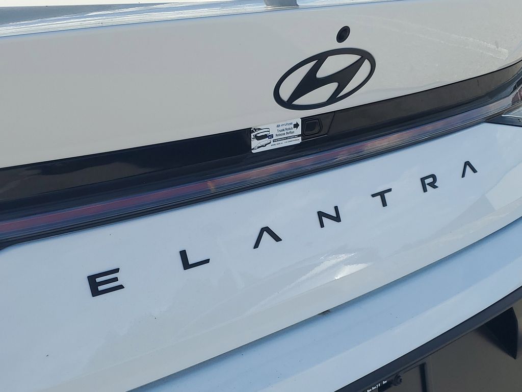 Thumbnail: 2026 Hyundai Elantra - 20
