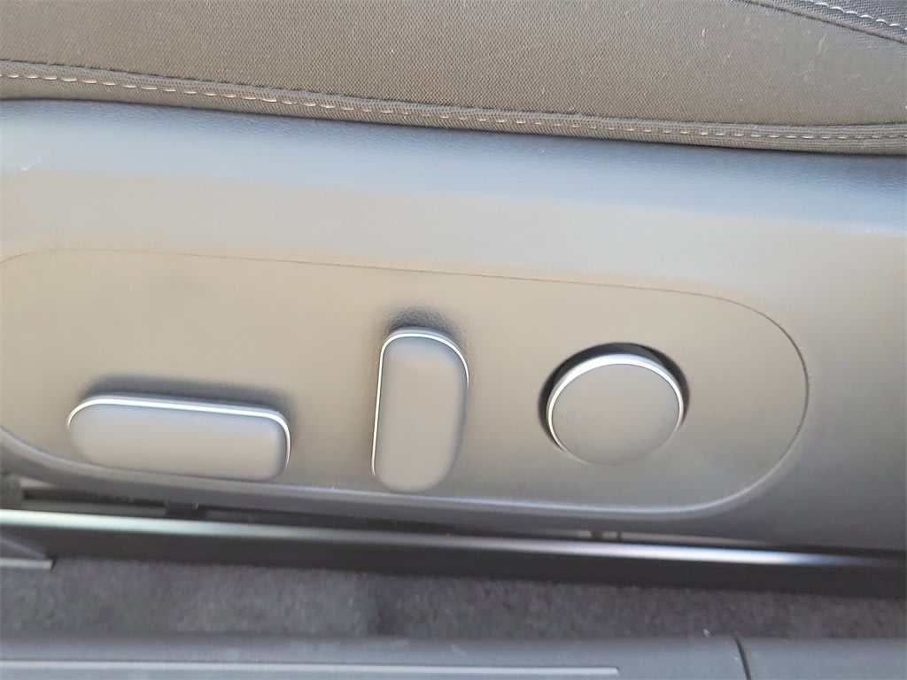 Thumbnail: 2025 Hyundai Ioniq 6 - 25