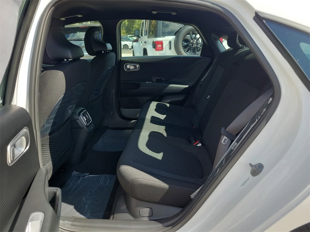 Thumbnail: 2025 Hyundai Ioniq 6 - 10