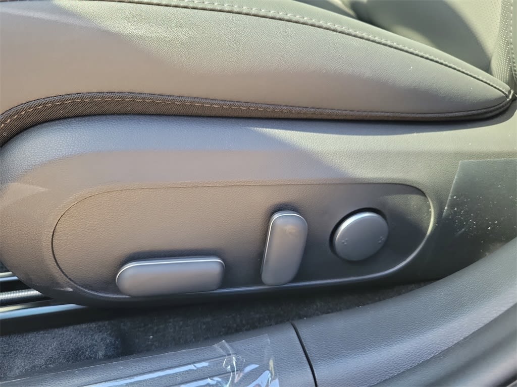 Thumbnail: 2025 Hyundai Ioniq 6 - 24