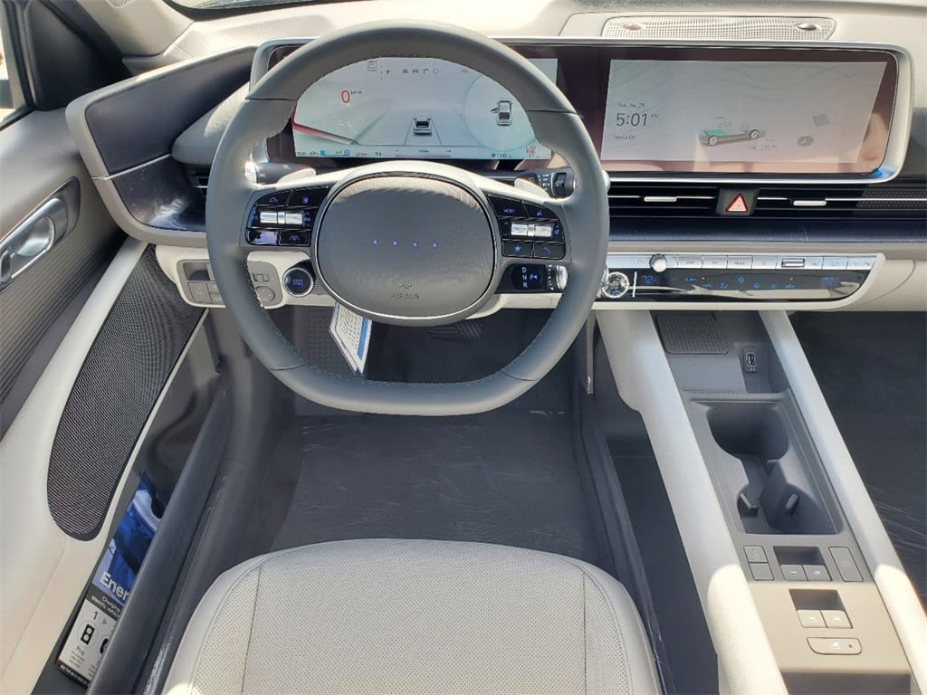 Thumbnail: 2023 Hyundai Ioniq 6 - 3
